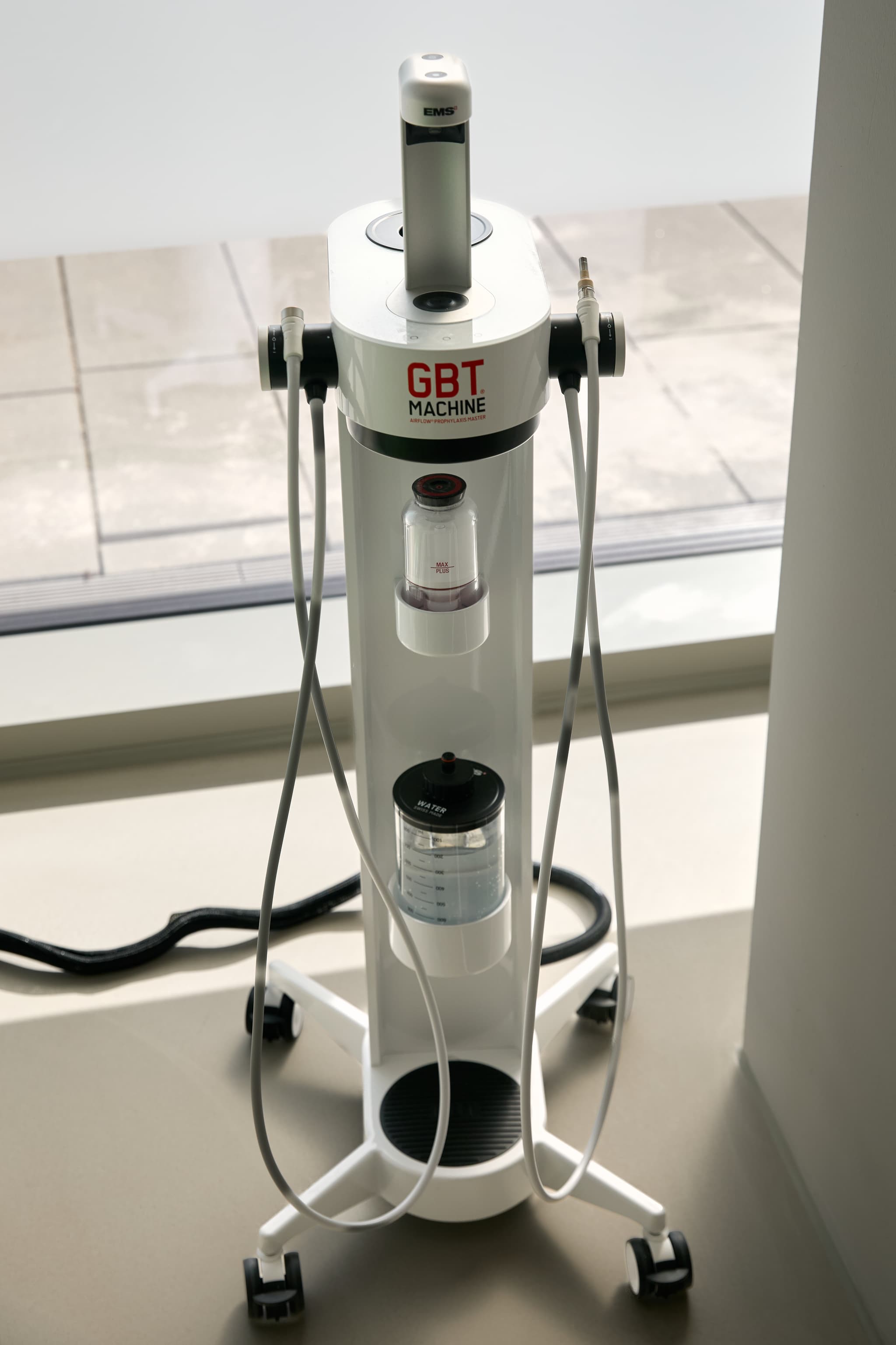 Cleaning device