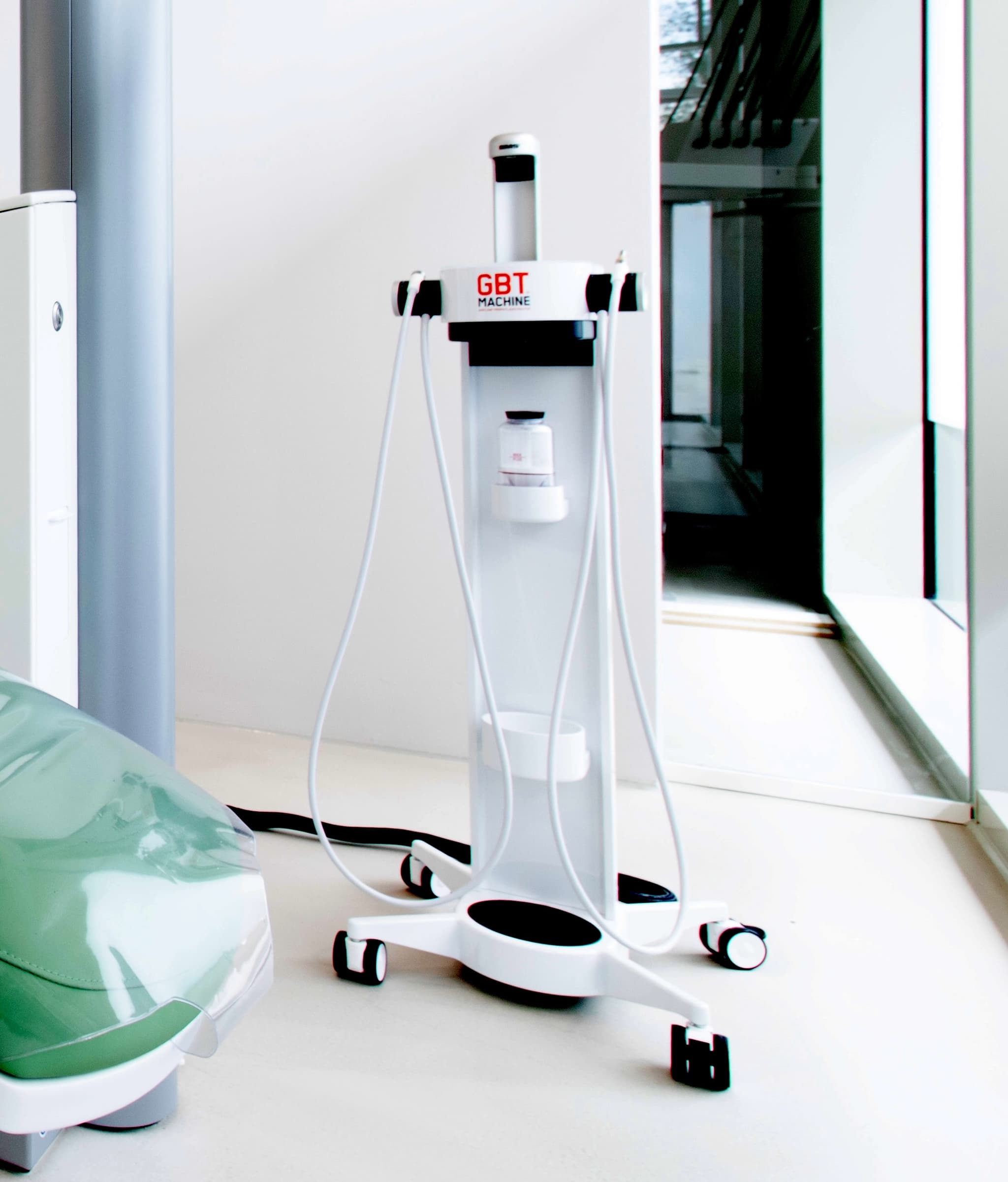 Cleaning device